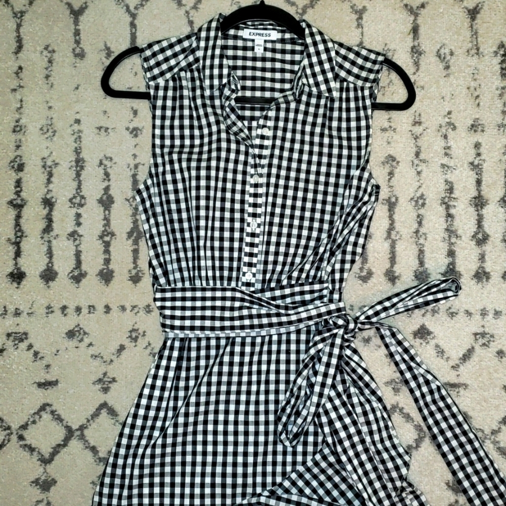 Express Checkerd Size 0 Casual Dress